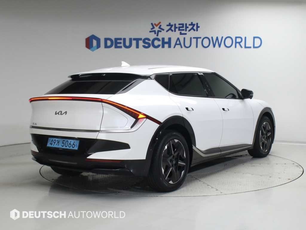 기아 EV6 더 뉴 EV6 롱레인지 4WD 어스 이미지 2