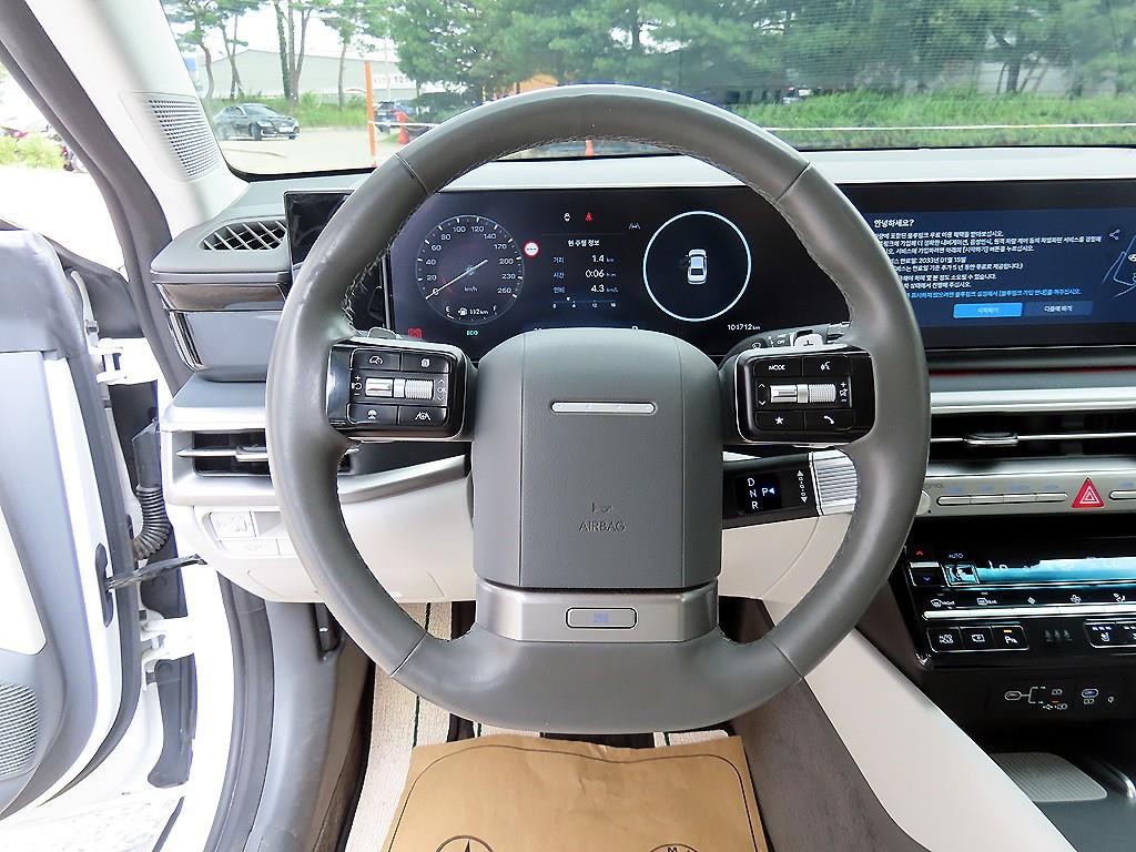 현대 그랜저 그랜저 (GN7) 가솔린 2.5 2WD 익스클루시브 이미지 8