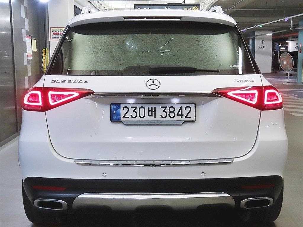 벤츠 GLE 클래스 GLE 클래스 W167 GLE 300d 4MATIC 이미지 5