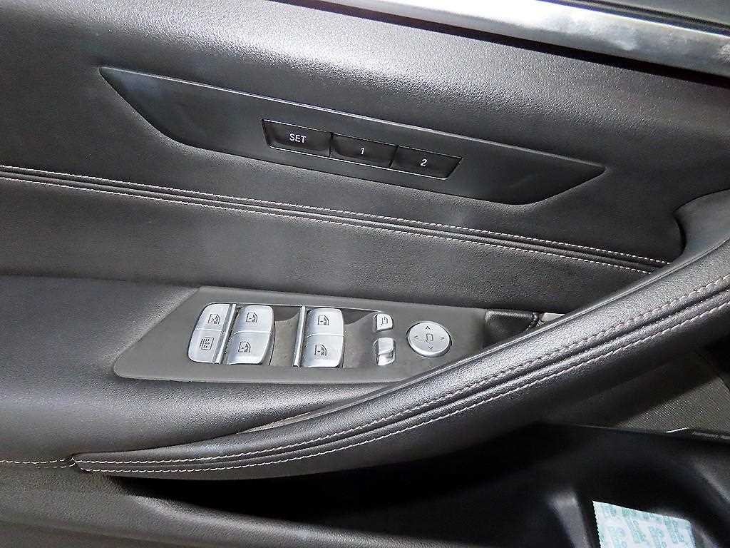 BMW 5시리즈 5시리즈 (G30) 520i 럭셔리 이미지 13