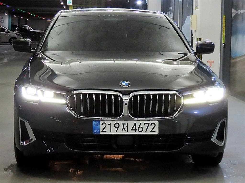 BMW 5시리즈 5시리즈 (G30) 520i 럭셔리 이미지 2