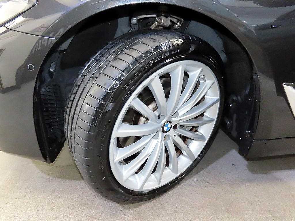 BMW 5시리즈 5시리즈 (G30) 520i 럭셔리 이미지 20