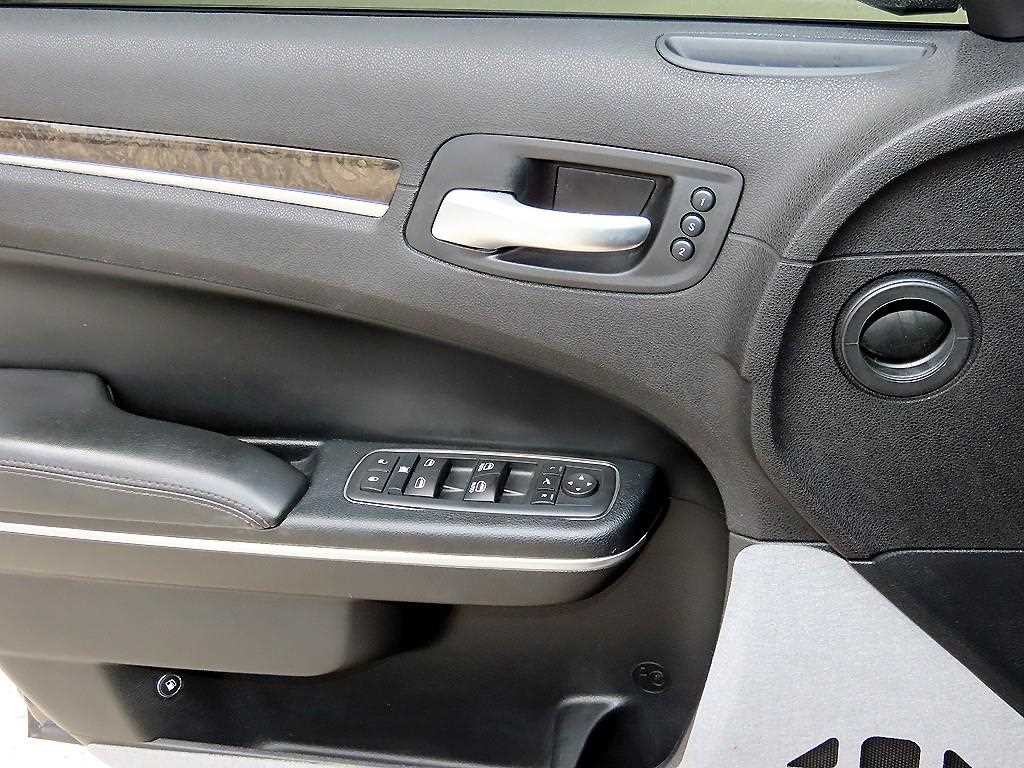 크라이슬러 300C 더뉴300C 3.6 이미지 11