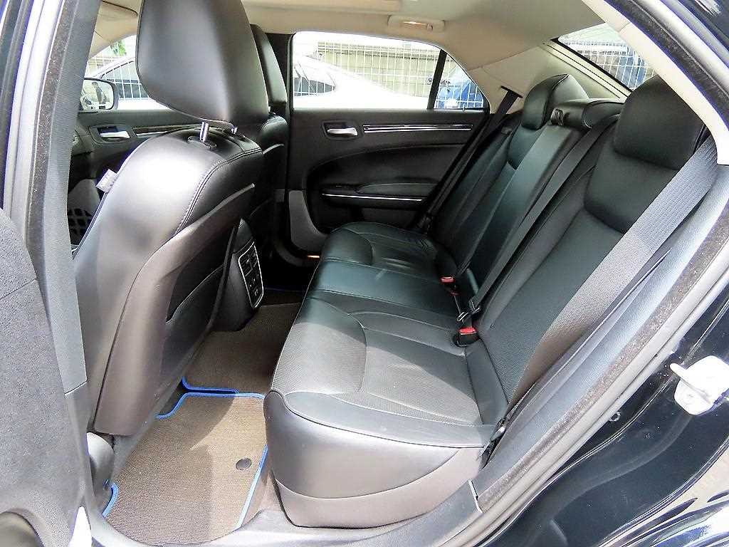 크라이슬러 300C 더뉴300C 3.6 이미지 6