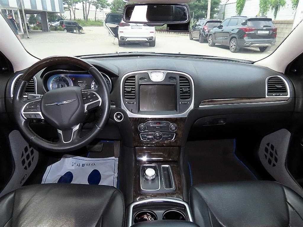 크라이슬러 300C 더뉴300C 3.6 이미지 7