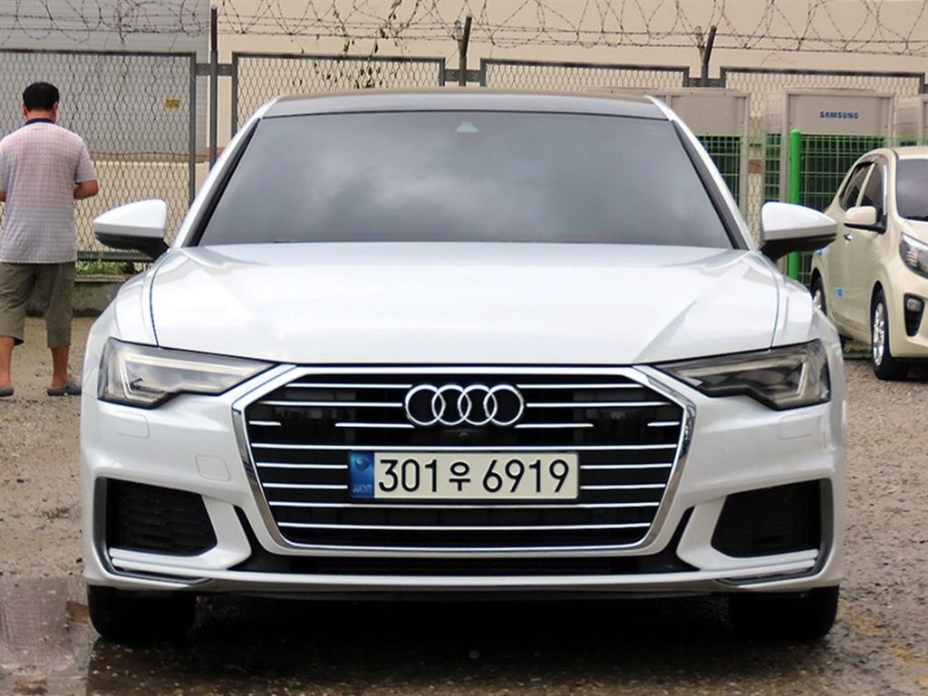 아우디 A6 A6 (C8) 45 TFSI 이미지 1