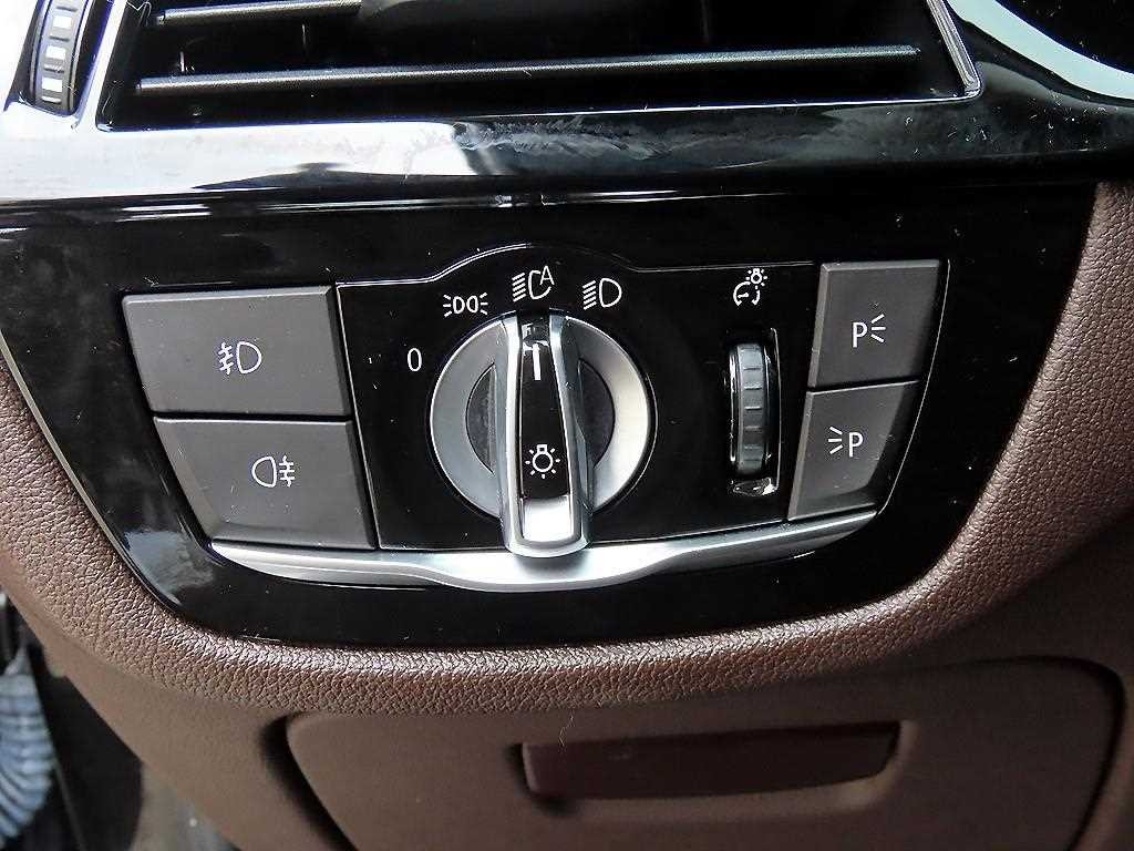 BMW 5시리즈 5시리즈 (G30) 530i 럭셔리 플러스 이미지 13