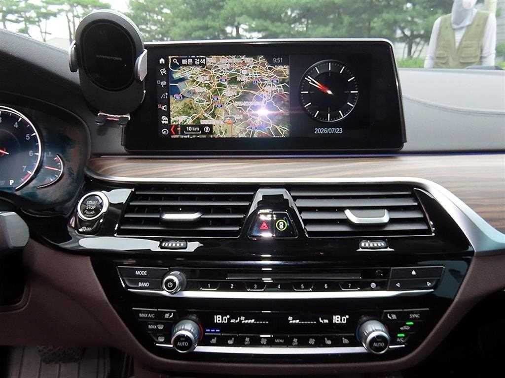 BMW 5시리즈 5시리즈 (G30) 530i 럭셔리 플러스 이미지 15