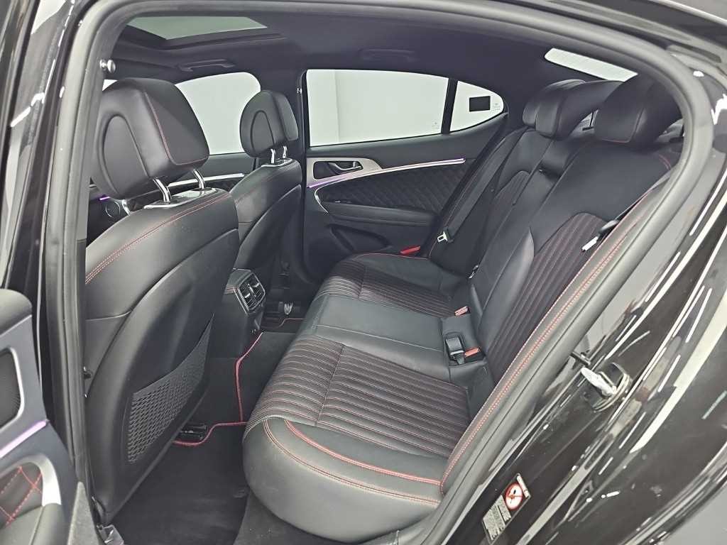 제네시스 G70 2.0T AWD 스포츠 패키지 이미지 12