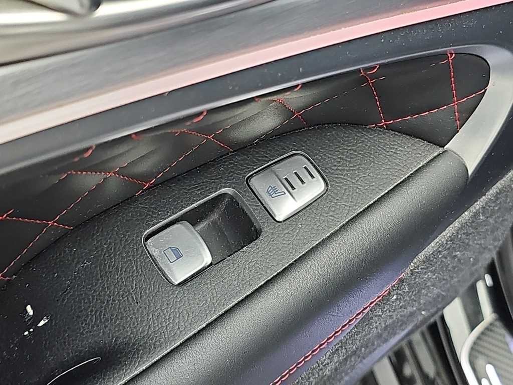 제네시스 G70 2.0T AWD 스포츠 패키지 이미지 14