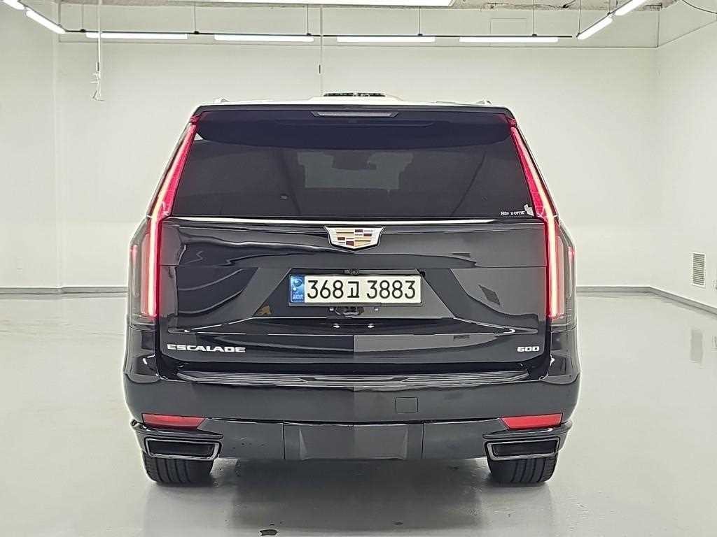 캐딜락 에스컬레이드 6.2 V8 플래티넘 이미지 3