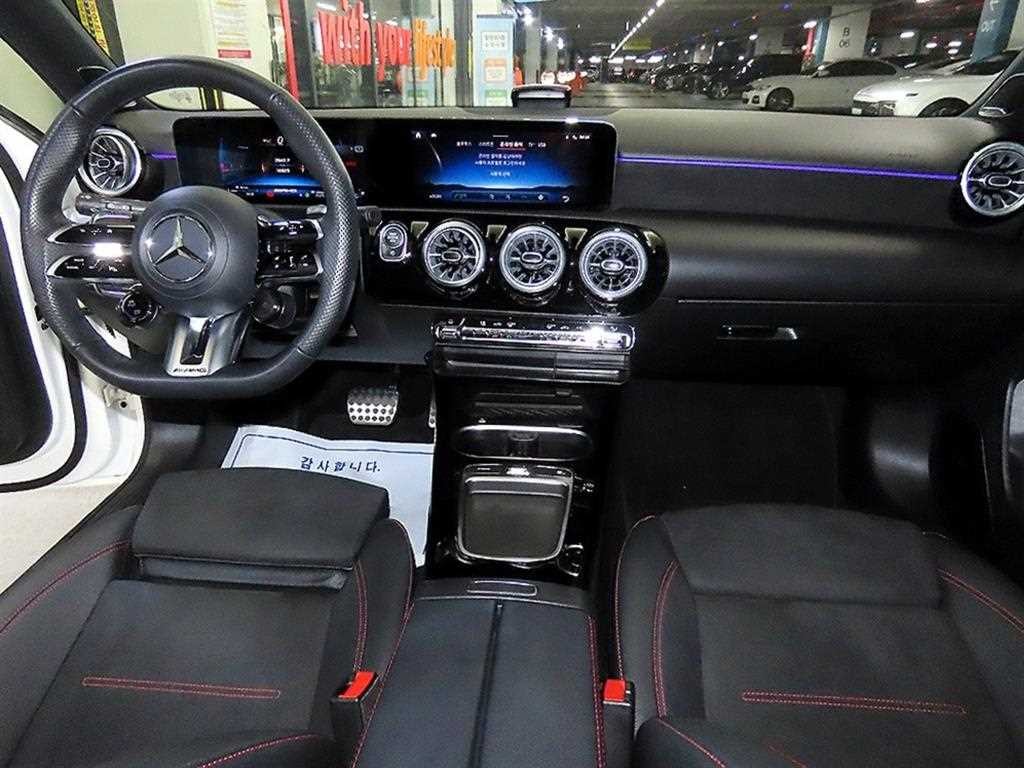 벤츠 A 클래스 A클래스 W177 AMG A45 S 4MATIC+ 이미지 10