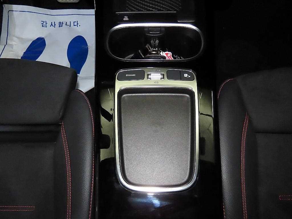 벤츠 A 클래스 A클래스 W177 AMG A45 S 4MATIC+ 이미지 12