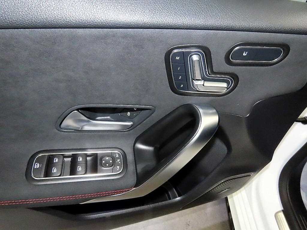 벤츠 A 클래스 A클래스 W177 AMG A45 S 4MATIC+ 이미지 14
