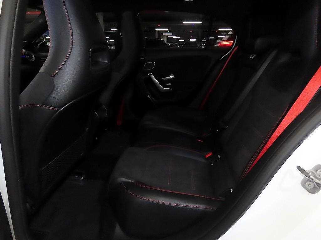벤츠 A 클래스 A클래스 W177 AMG A45 S 4MATIC+ 이미지 7