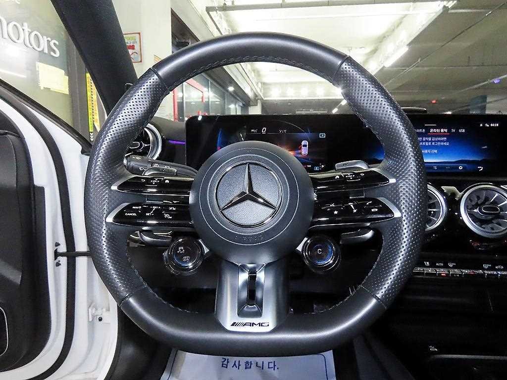 벤츠 A 클래스 A클래스 W177 AMG A45 S 4MATIC+ 이미지 8