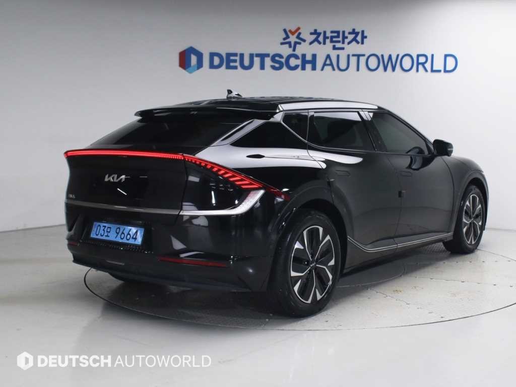 기아 EV6 롱레인지 AWD 어스 이미지 2