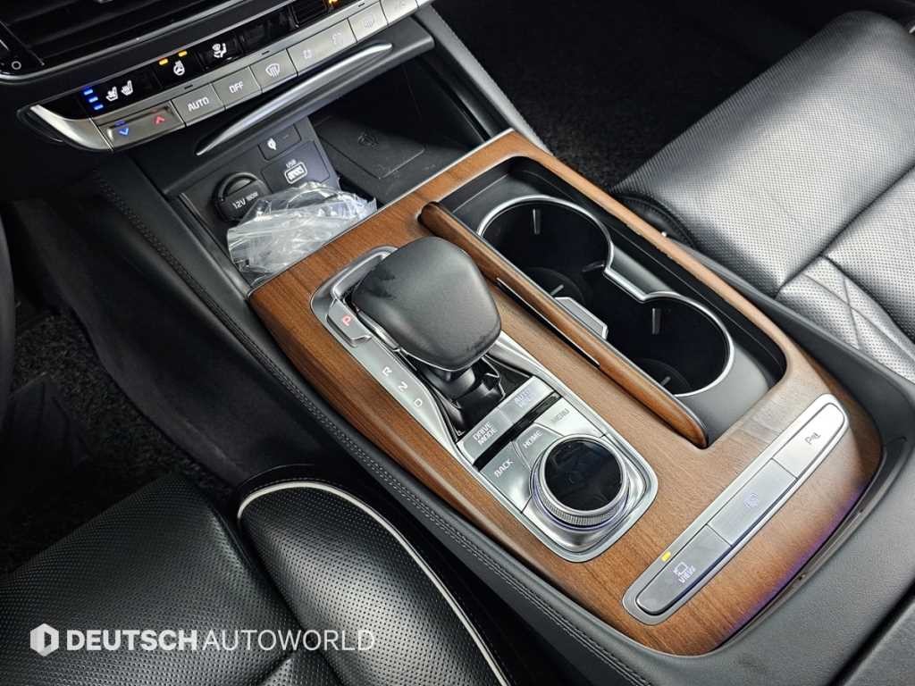 기아 K9 더 K9 3.8 GDI AWD 그랜드 플래티넘 이미지 9