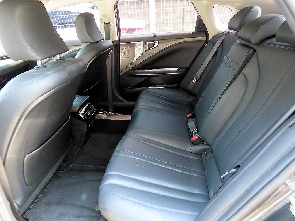 기아 K8 2.5 2WD 노블레스 이미지 6