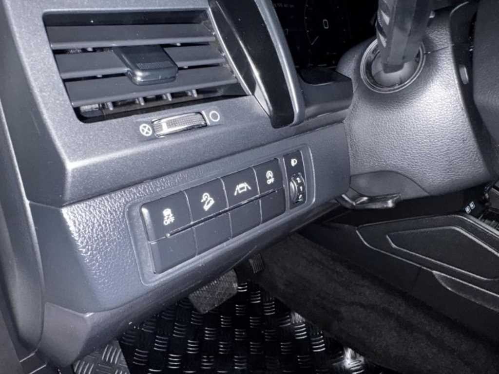 KG모빌리티(쌍용) 렉스턴 더 뉴 렉스턴 스포츠 디젤 2.2 4WD 프레스티지 이미지 13