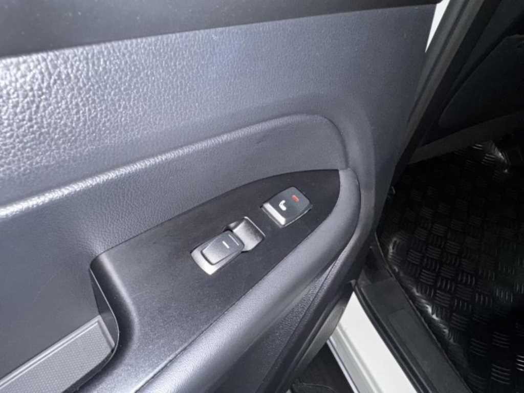KG모빌리티(쌍용) 렉스턴 더 뉴 렉스턴 스포츠 디젤 2.2 4WD 프레스티지 이미지 16
