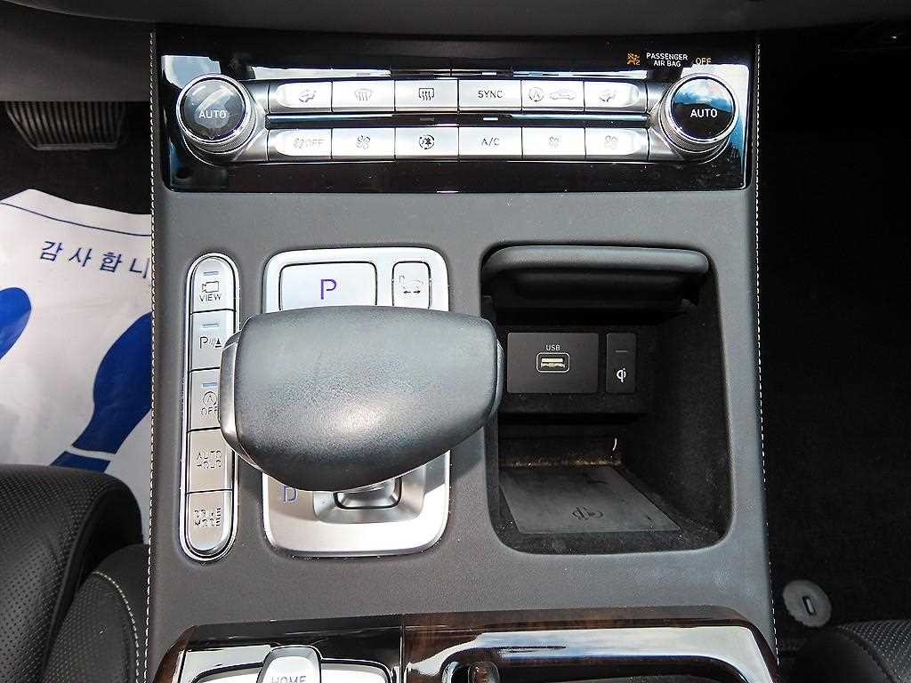 제네시스 G90 3.8 GDI AWD 프리미엄 럭셔리 이미지 11