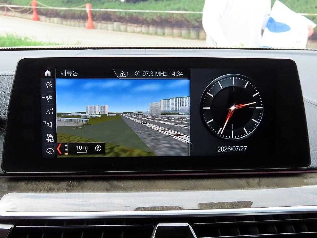 BMW 5시리즈 5시리즈 (G30) 530d 럭셔리 플러스 이미지 14