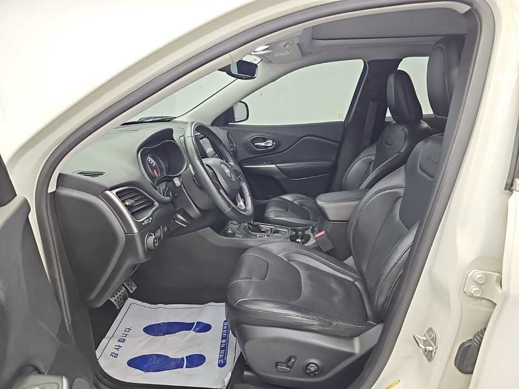 지프 체로키 체로키(KL) 2.4 론지튜드 AWD 이미지 11