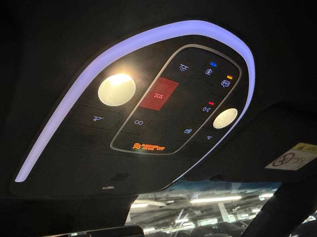 제네시스 G70 더 뉴 G70 가솔린 2.5T 4WD 스포츠 패키지 이미지 18