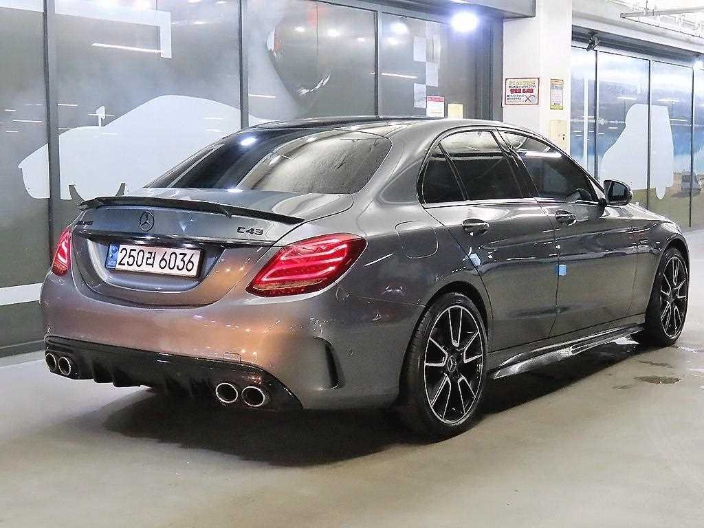벤츠 C 클래스 C클래스 W205 C43 AMG 4MATIC 이미지 4