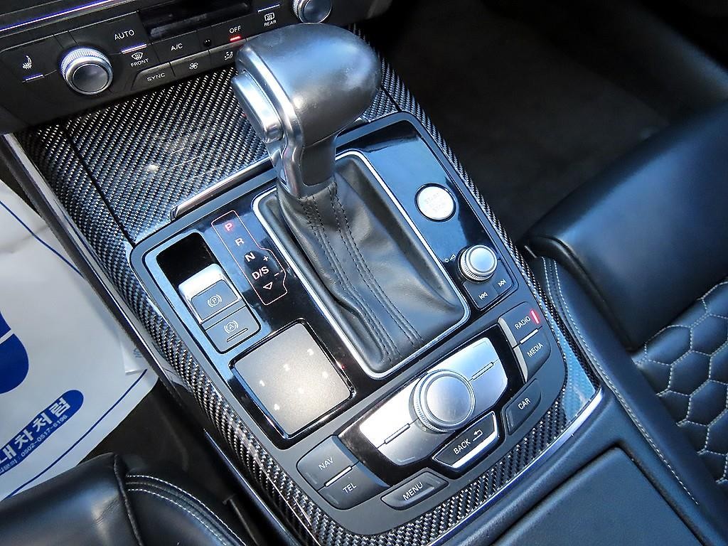아우디 RS7 4.0 TFSI  콰트로 이미지 11