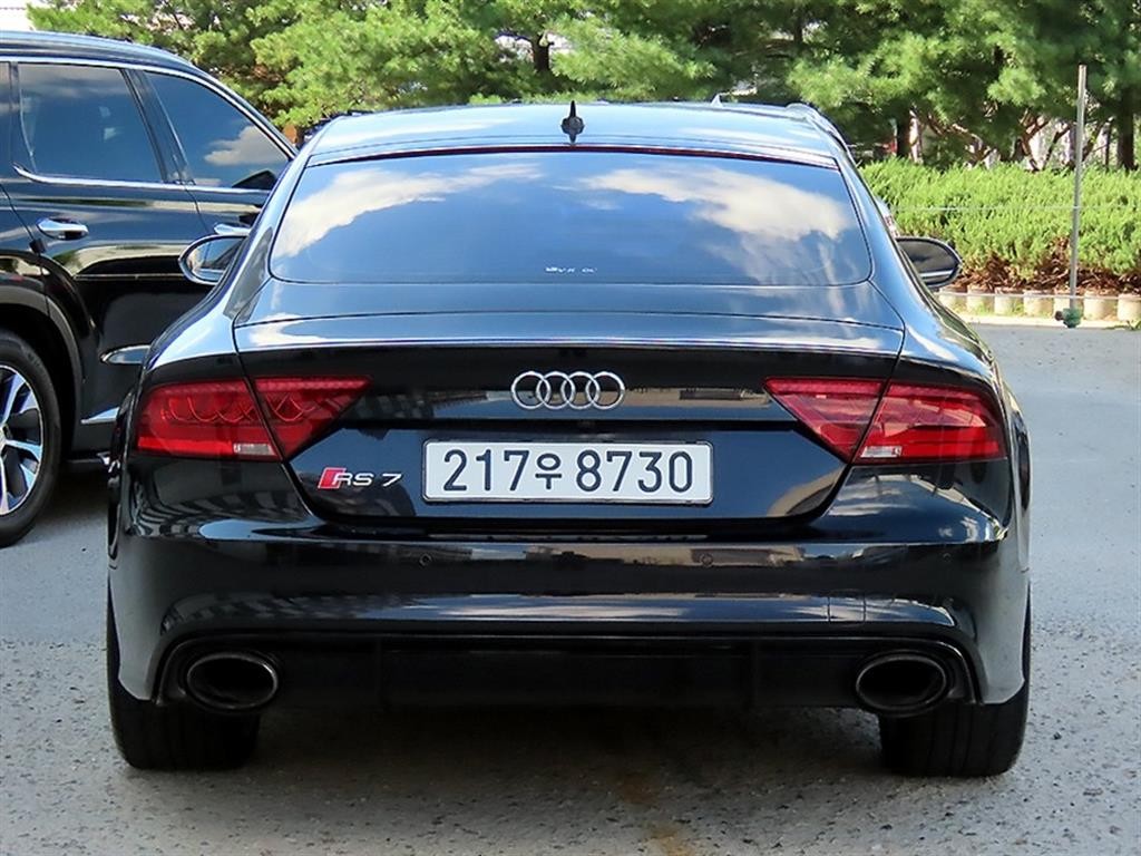 아우디 RS7 4.0 TFSI  콰트로 이미지 4