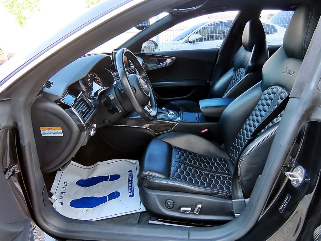 아우디 RS7 4.0 TFSI  콰트로 이미지 5