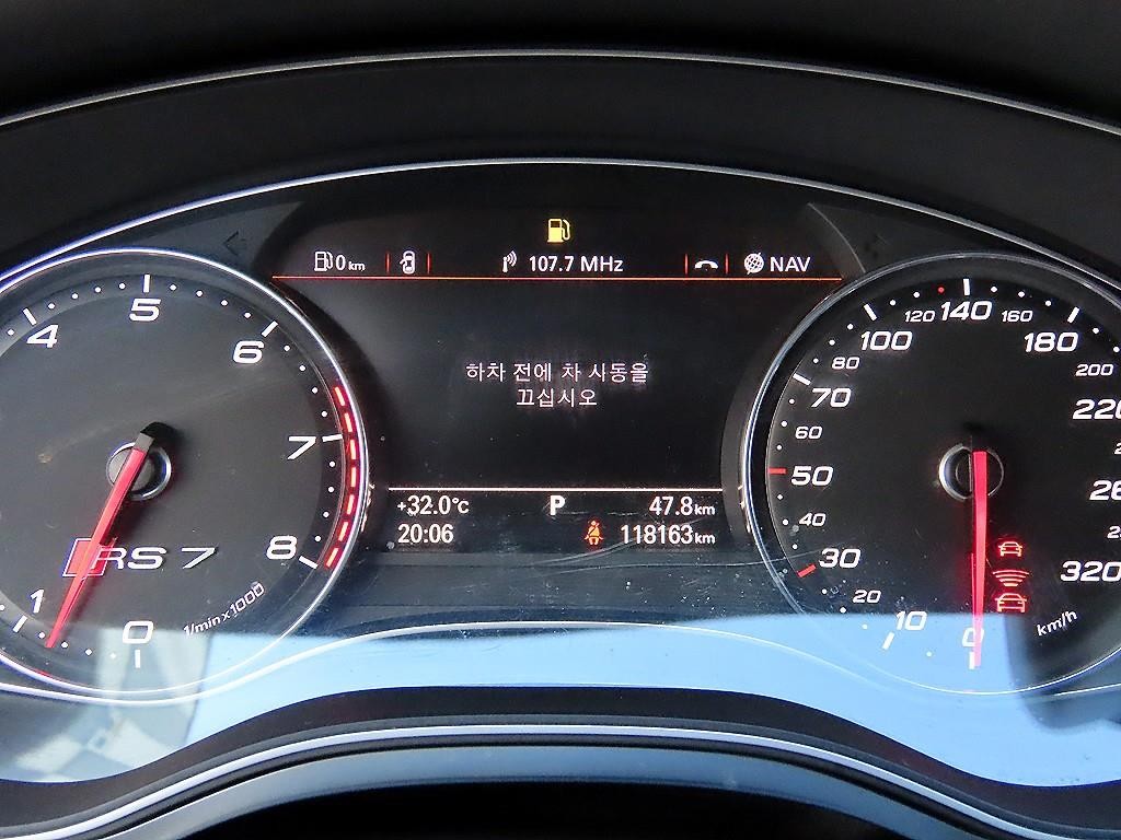 아우디 RS7 4.0 TFSI  콰트로 이미지 9