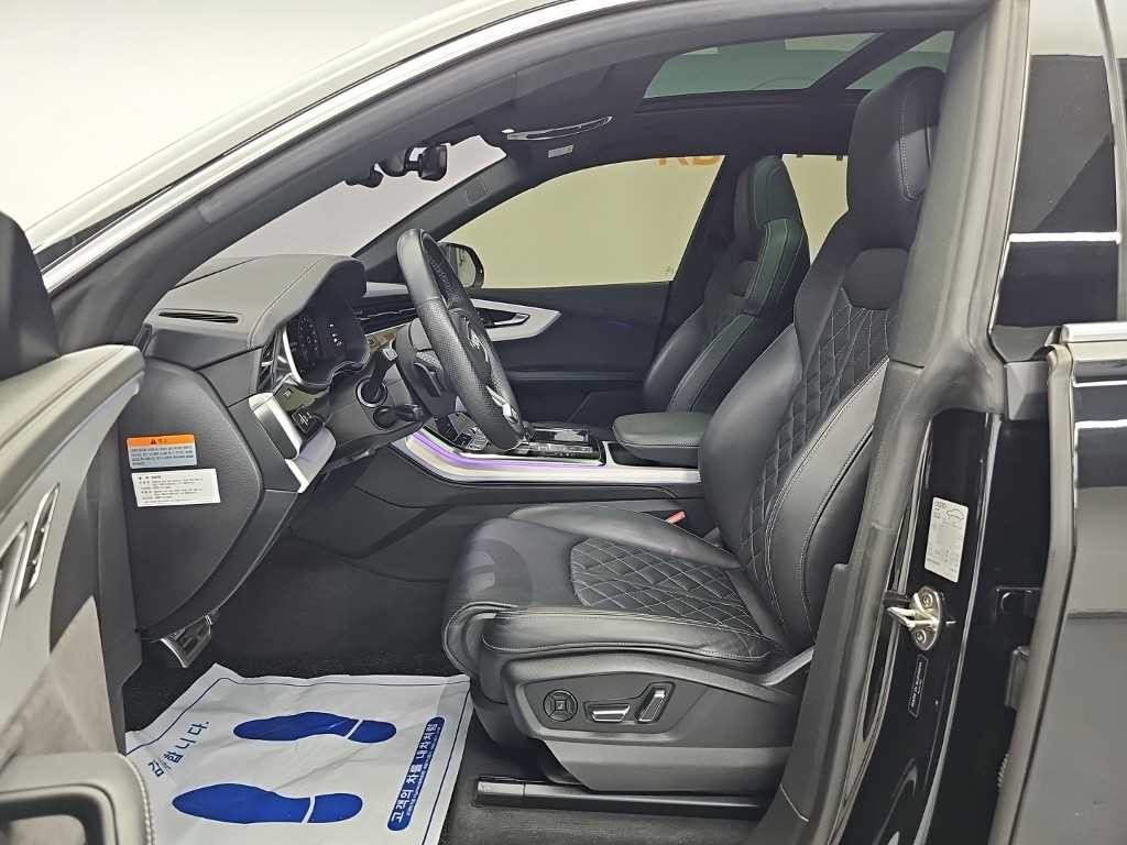 아우디 Q8 50 TDI 콰트로 프리미엄 이미지 11