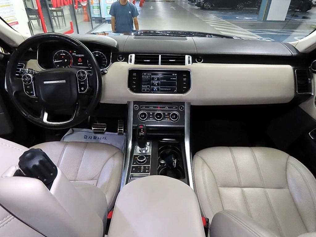 랜드로버 레인지로버 스포츠 레인지로버 스포츠 2세대 3.0 SDV6 HSE 다이나믹 이미지 10