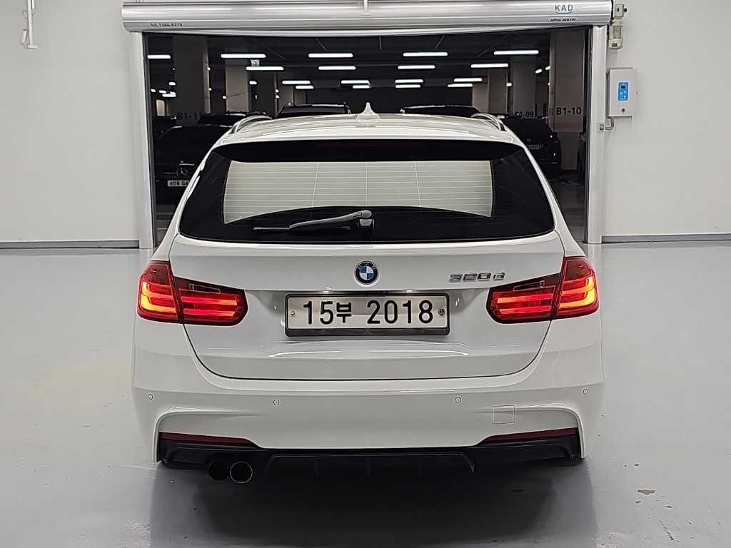 BMW 3시리즈 3시리즈 (F30) 320d 투어링 이미지 3