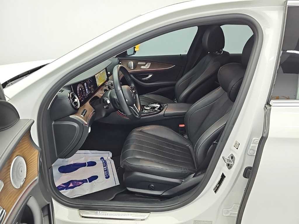 벤츠 E 클래스 E-클래스 W213 E300 4MATIC 익스클루시브 이미지 11