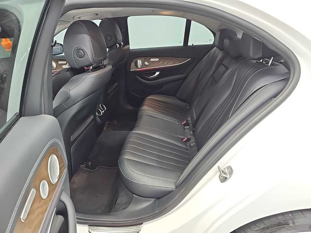 벤츠 E 클래스 E-클래스 W213 E300 4MATIC 익스클루시브 이미지 12
