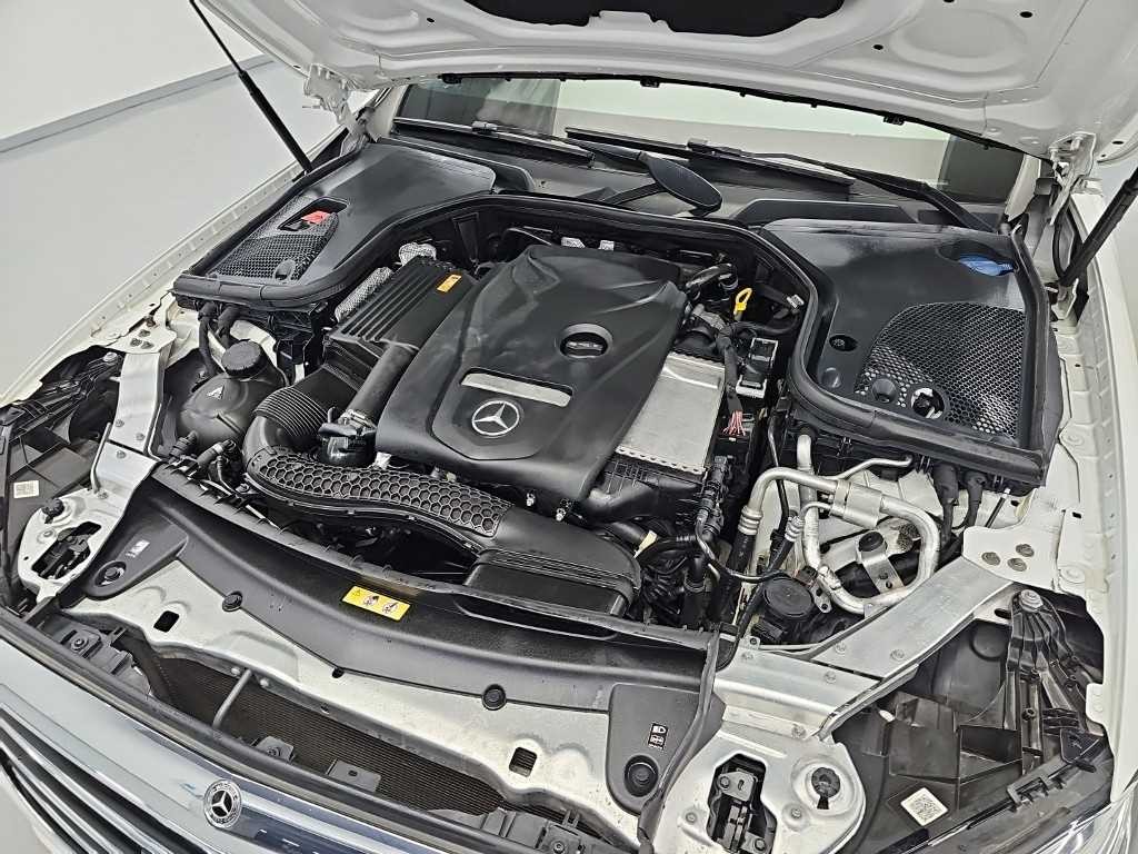 벤츠 E 클래스 E-클래스 W213 E300 4MATIC 익스클루시브 이미지 5