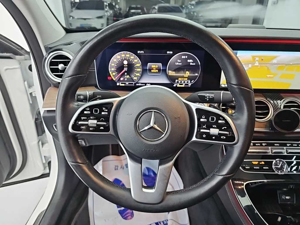벤츠 E 클래스 E-클래스 W213 E300 4MATIC 익스클루시브 이미지 9