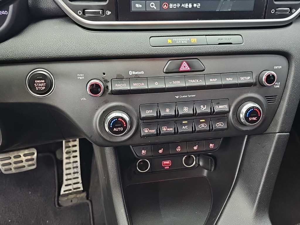 기아 스포티지 스포티지 더 볼드 2.0 디젤 2WD 프레스티지 이미지 10