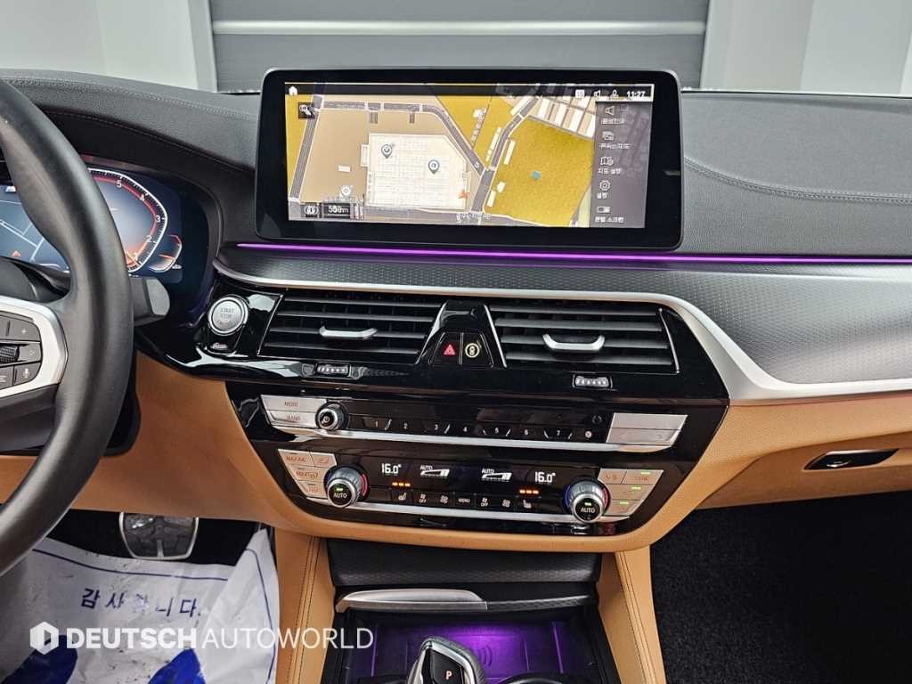 BMW 5시리즈 5시리즈 (G30) 520i M 스포츠 이미지 14