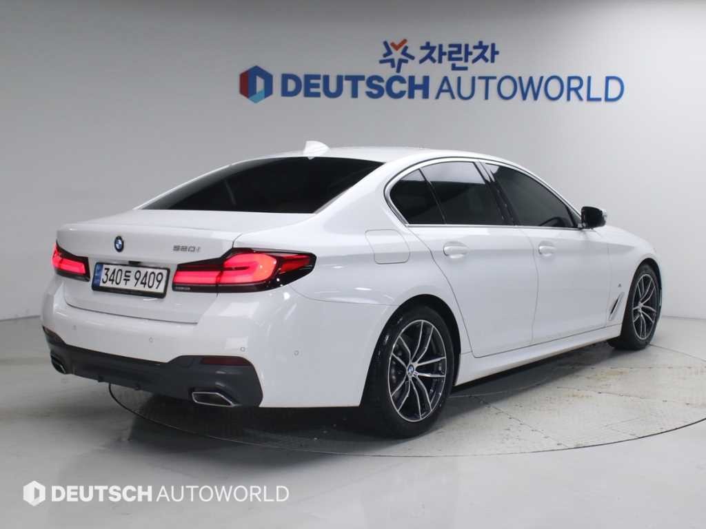 BMW 5시리즈 5시리즈 (G30) 520i M 스포츠 이미지 2