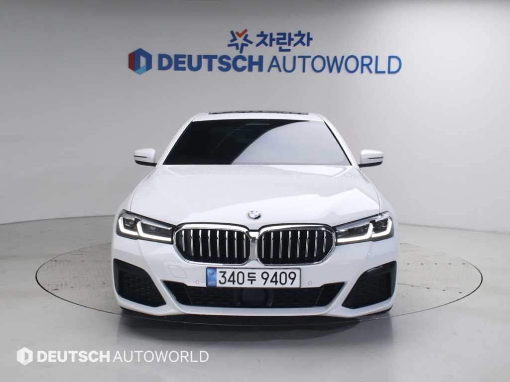 BMW 5시리즈 5시리즈 (G30) 520i M 스포츠 이미지 3