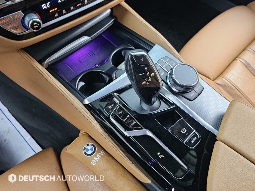 BMW 5시리즈 5시리즈 (G30) 520i M 스포츠 이미지 9