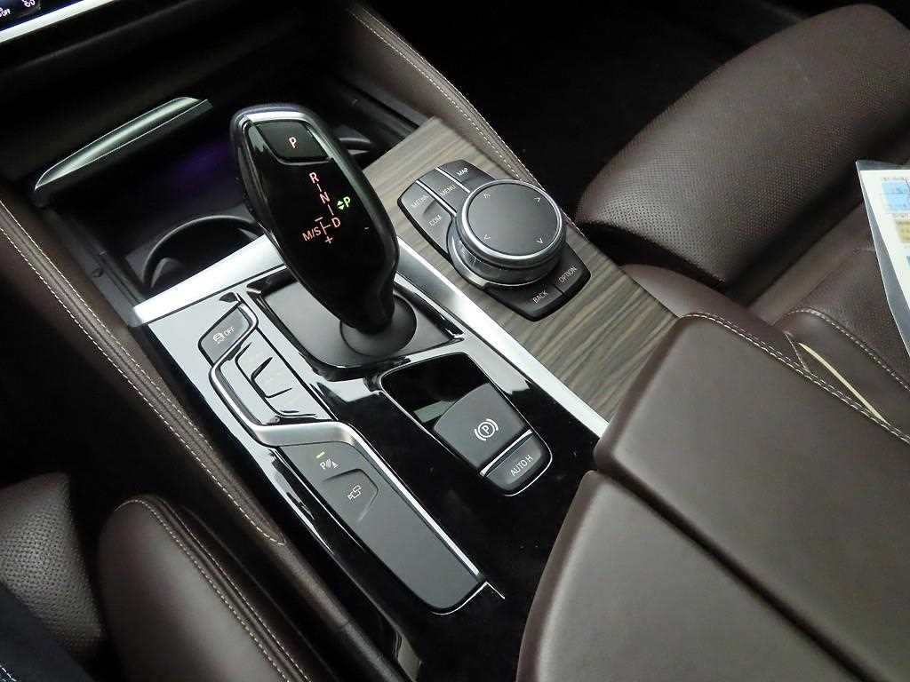 BMW 5시리즈 5시리즈 (G30) 520d xDrive M 스포츠 플러스 이미지 10