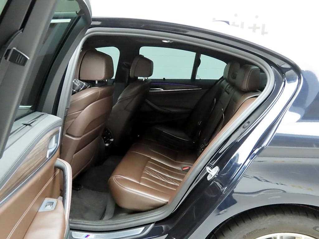 BMW 5시리즈 5시리즈 (G30) 520d xDrive M 스포츠 플러스 이미지 12