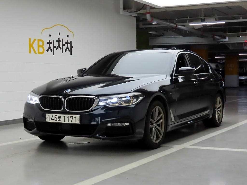 BMW 5시리즈 5시리즈 (G30) 520d xDrive M 스포츠 플러스 이미지 2