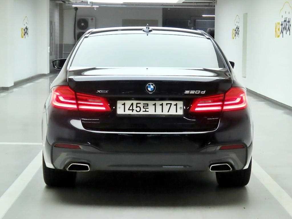 BMW 5시리즈 5시리즈 (G30) 520d xDrive M 스포츠 플러스 이미지 3